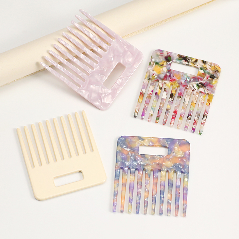 Wide Teeth Acetate Comb With Square Opening