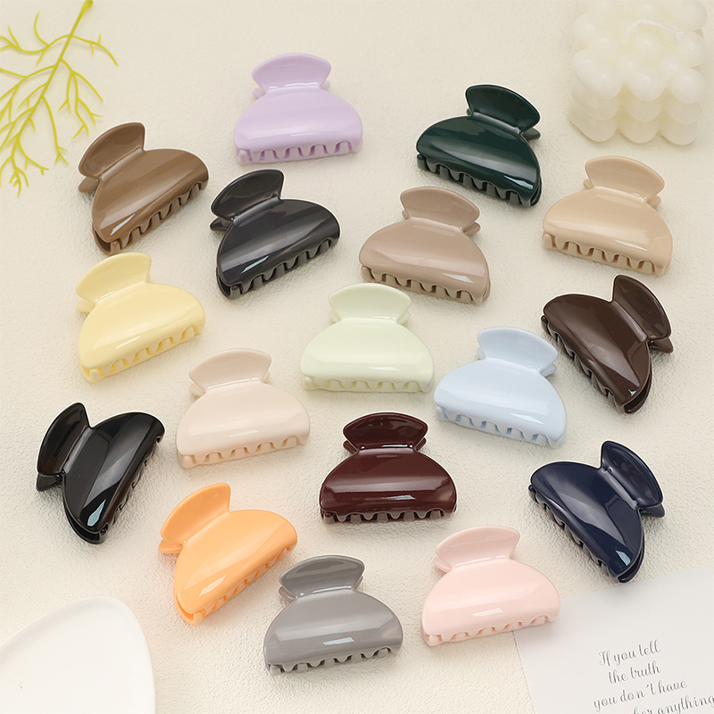 Semicircular Injected Plastic Hair Claw Clip
