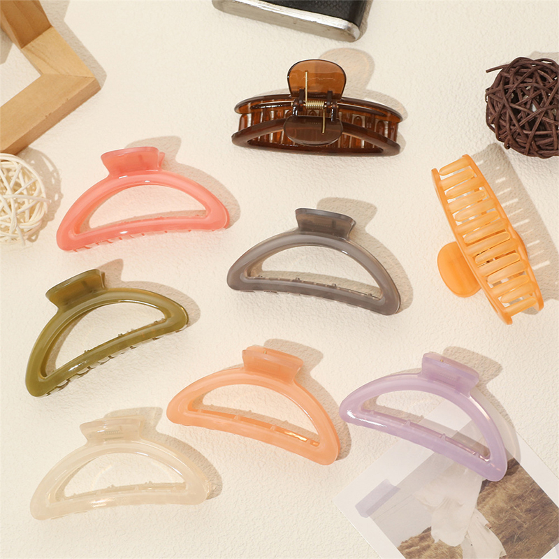 Semicircular Hollow Injected Plastic Hair Claw Clip