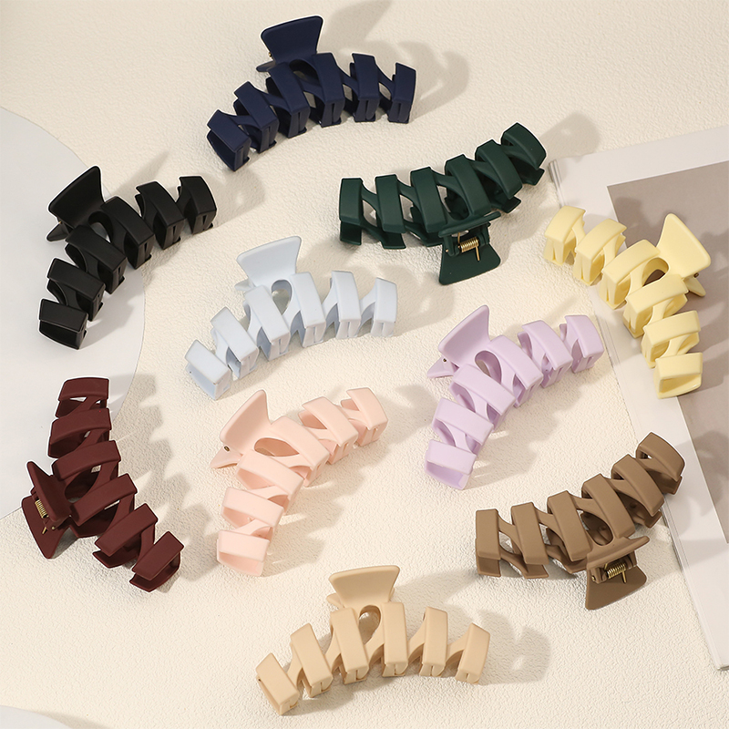 Wave Injected Plastic Hair Claw Clip