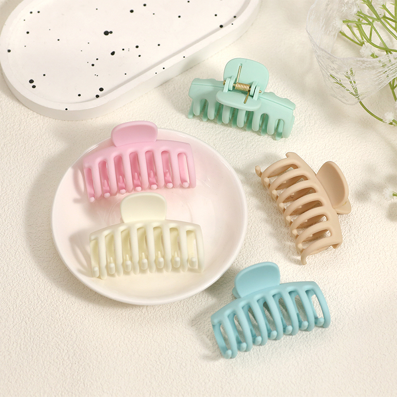 Keel Rubber Injected Plastic Hair Claw Clip