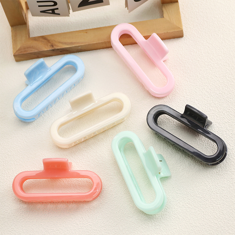 Oval Injected Plastic Hair Claw Clip