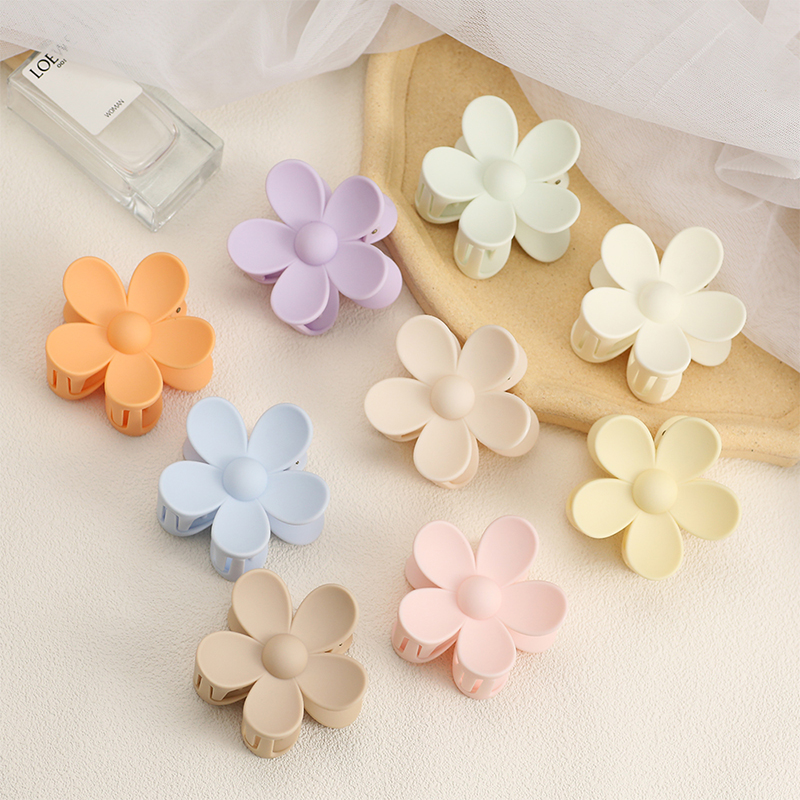Five-Petal Flower Injected Plastic Hair Claw Clip