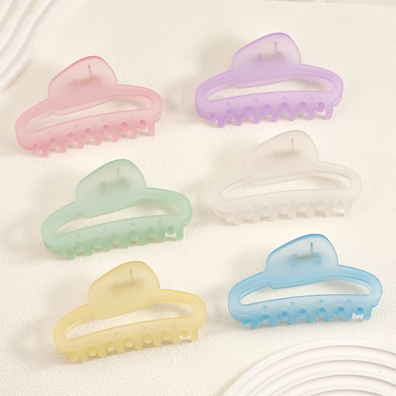 Oval Butto Injected Plastic Hair Claw Clip