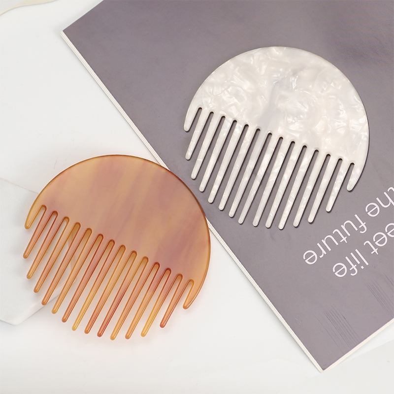Round Acetate Comb