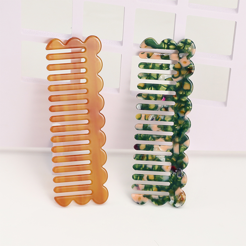 Neat Wavy Style Acetate Comb