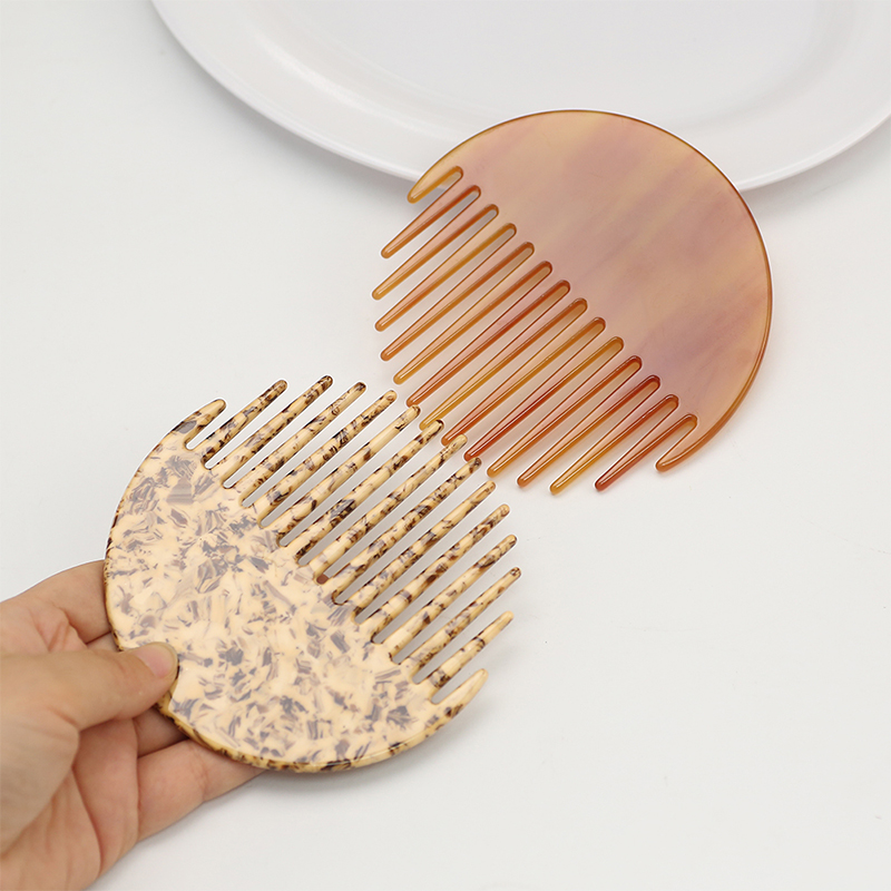 Round Acetate Comb