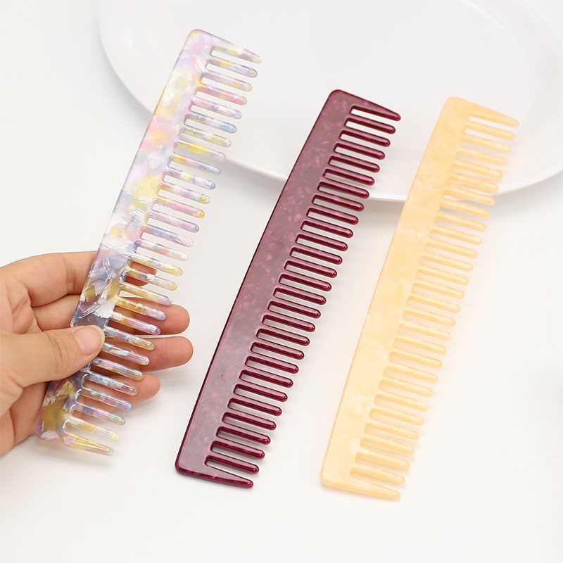 Narrow Strip Acetate Comb