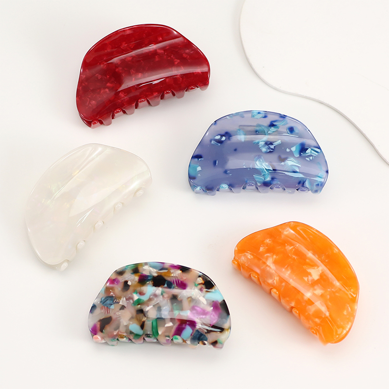 Small Stylish And Shiny Acetate Hair Claw Clip