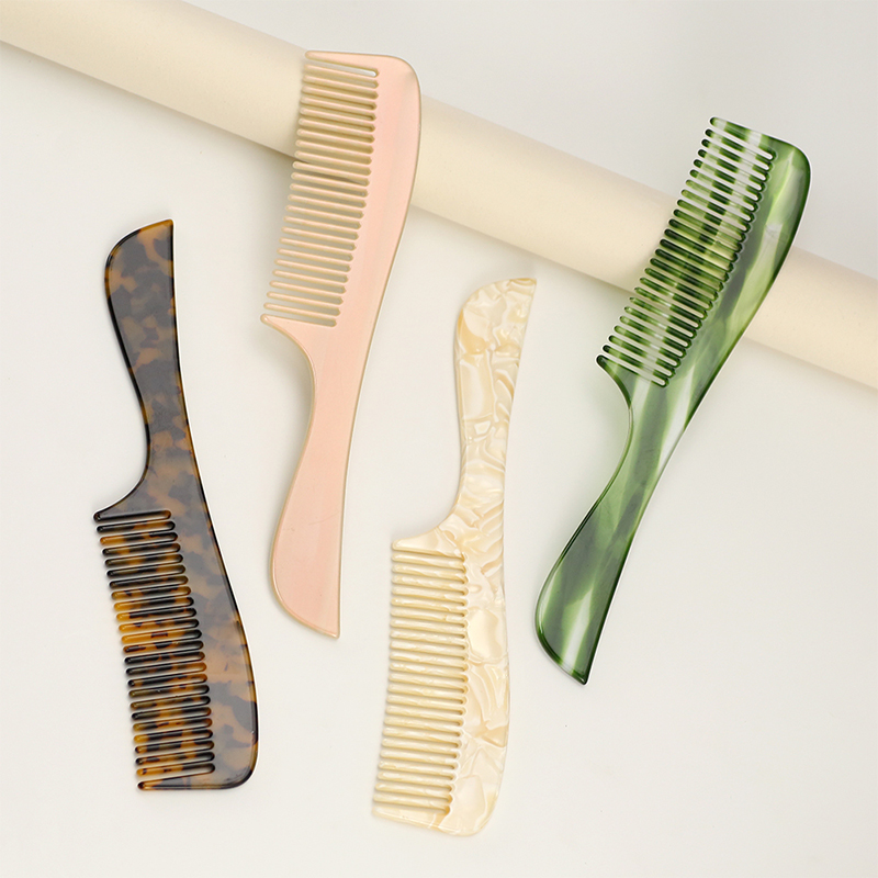 Streamlined Handle Acetate Comb