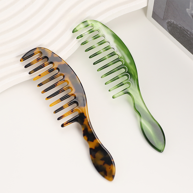 Arched Acetate Comb With Handle
