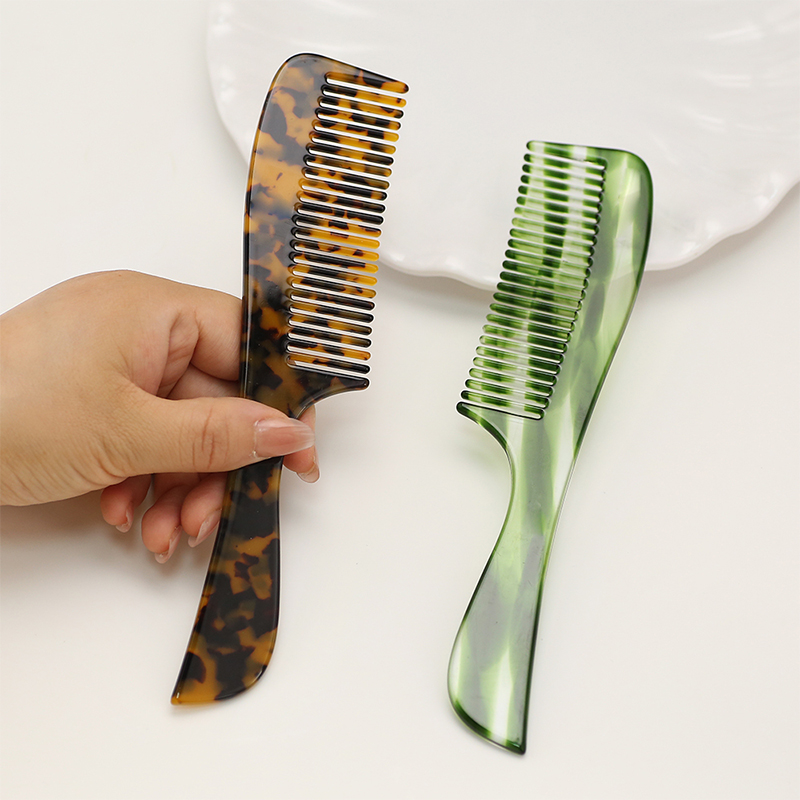Streamlined Handle Acetate Comb