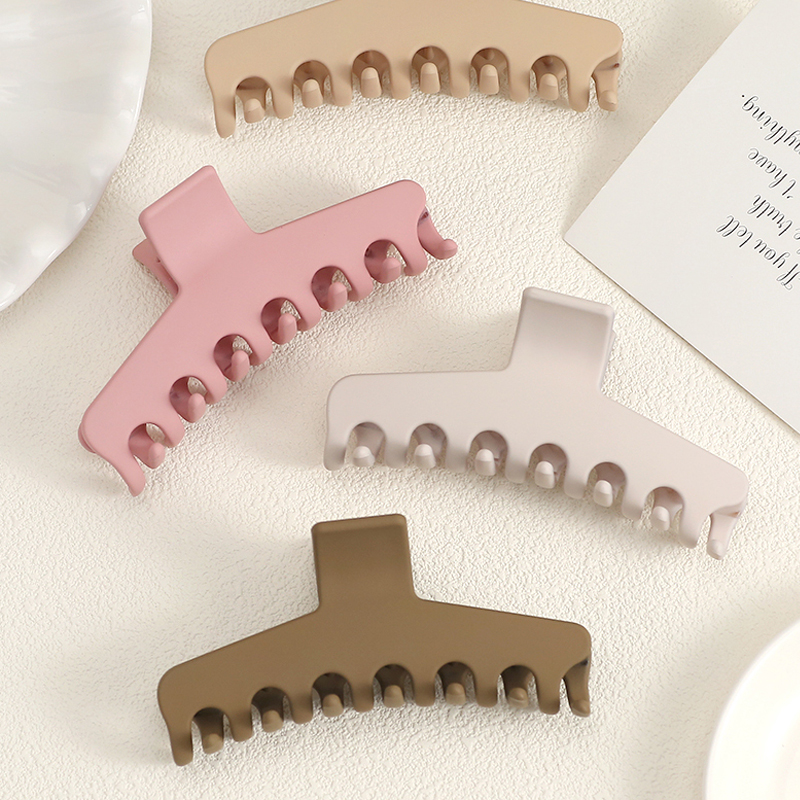 Hanger Style Injected Plastic Hair Claw Clip