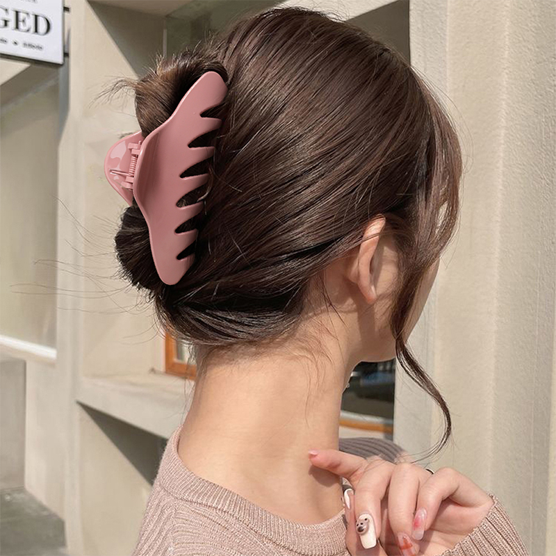 Helical Teeth Injected Plastic Hair Claw Clip