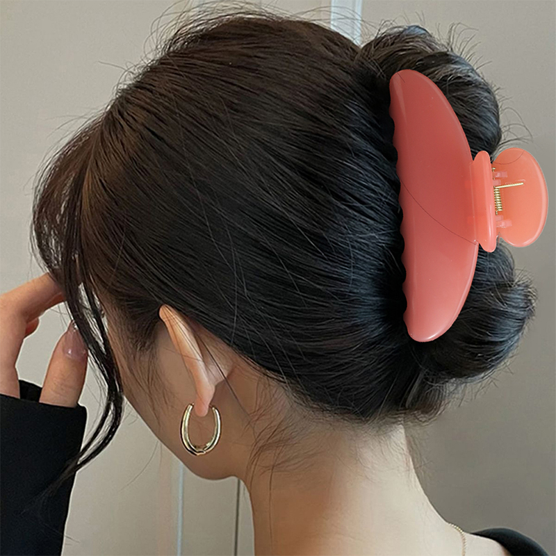 Small Sector Injected Plastic Hair Claw Clip