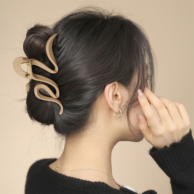 Snake Injected Plastic Hair Claw Clip
