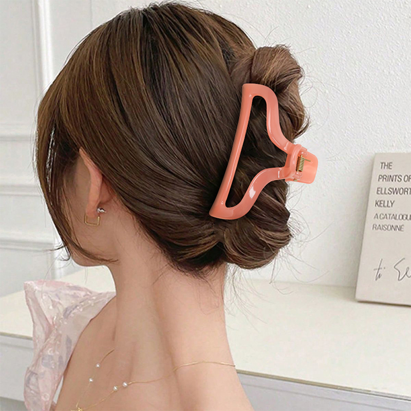 Fishtail Injected Plastic Hair Claw Clip