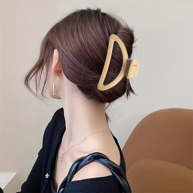 Semicircular Hollow Injected Plastic Hair Claw Clip