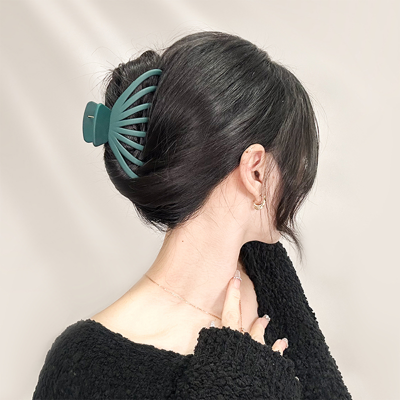 Octopus Injected Plastic Hair Claw Clip