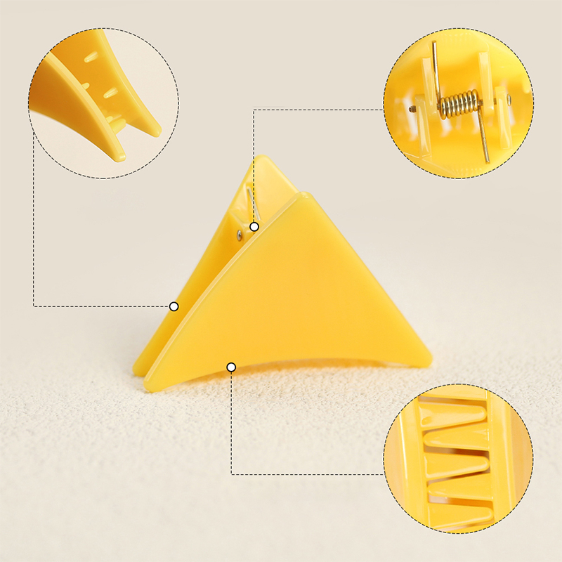 Plastic hair claw clip with triangular injection
