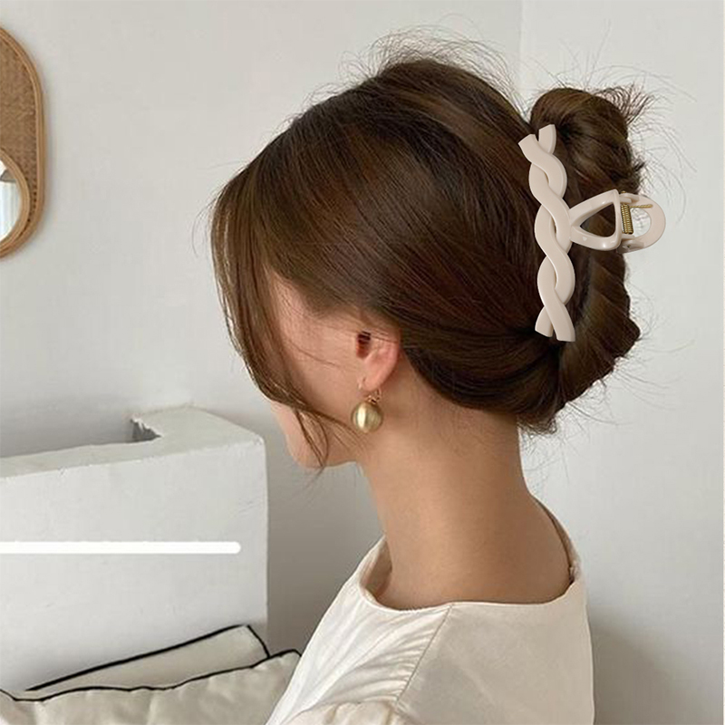 Twisted Shiny Surface Injected Plastic Hair Claw Clip