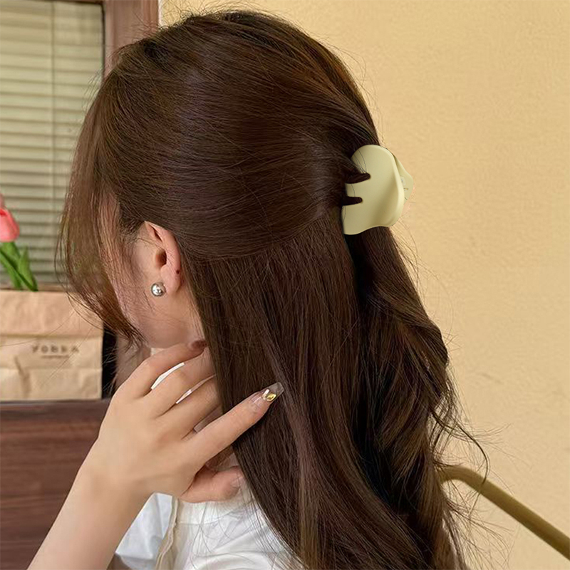 Inclined Teeth Injected Plastic Hair Claw Clip