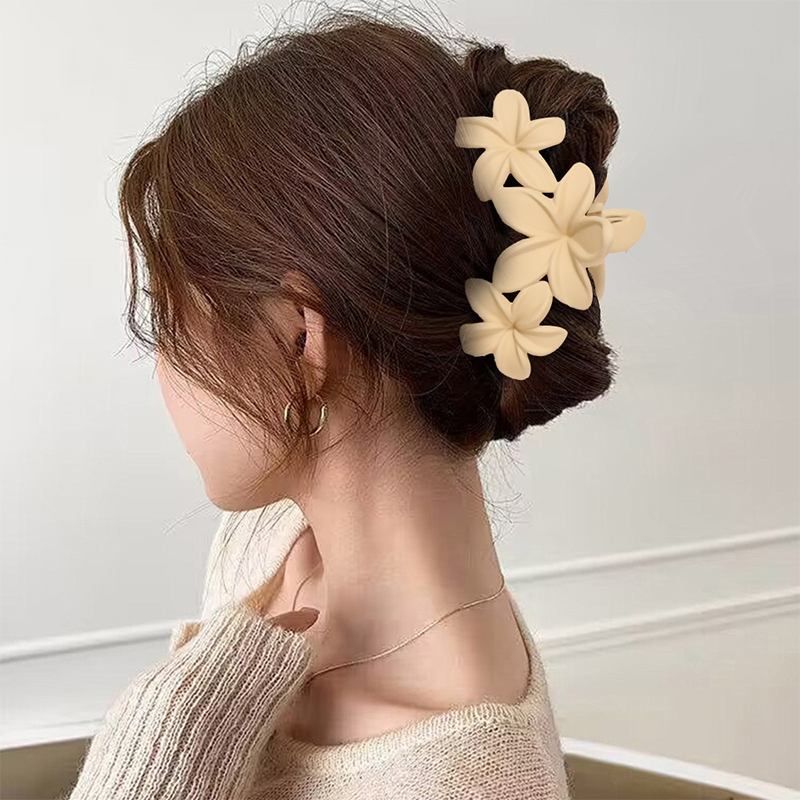 Three Flowers Injected Plastic Hair Claw Clip