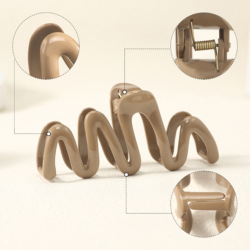 Curve Injected Plastic Hair Claw Clip