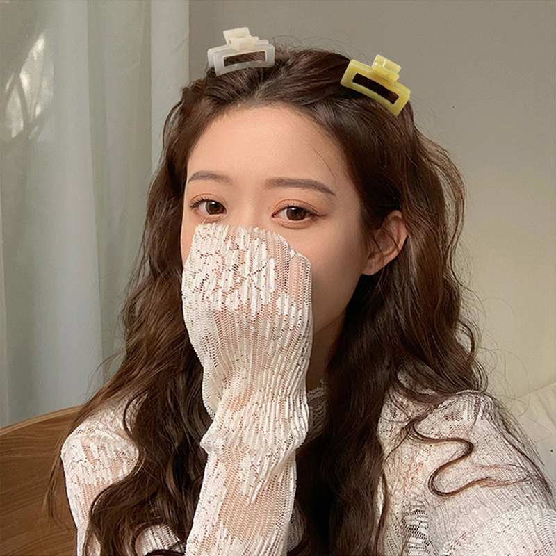 Small Square Injected Plastic Hair Claw Clip