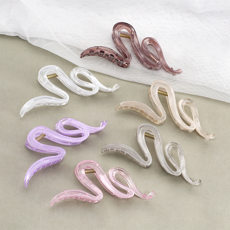 Snake Injected Plastic Hair Claw Clip