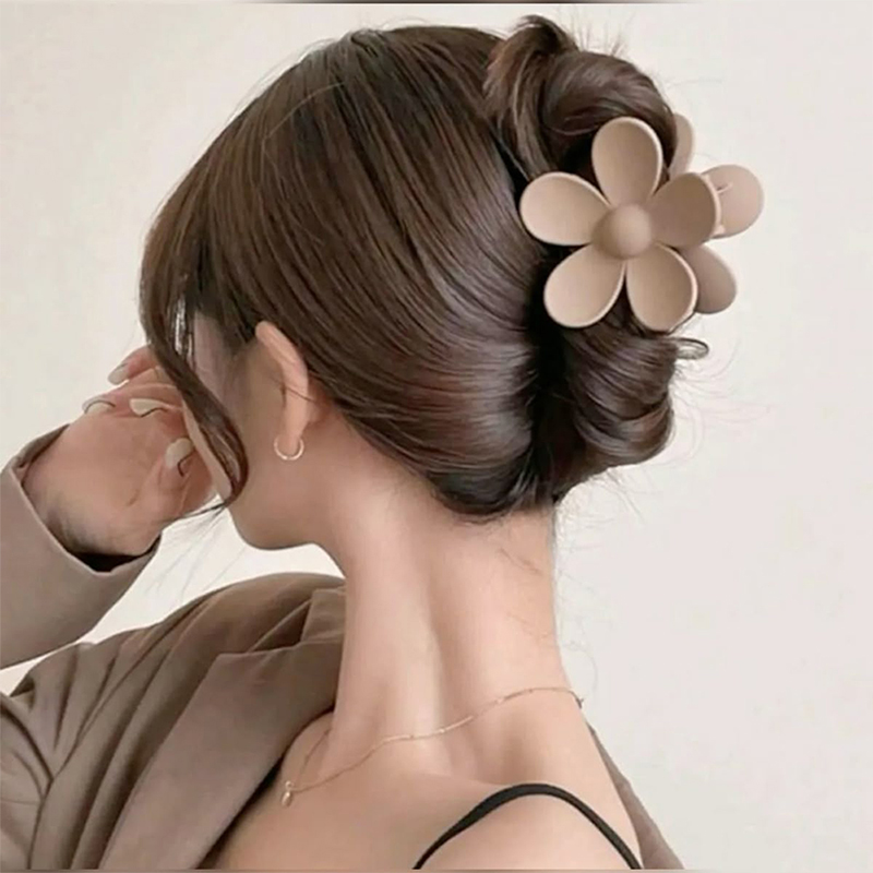 Five-Petal Flower Injected Plastic Hair Claw Clip