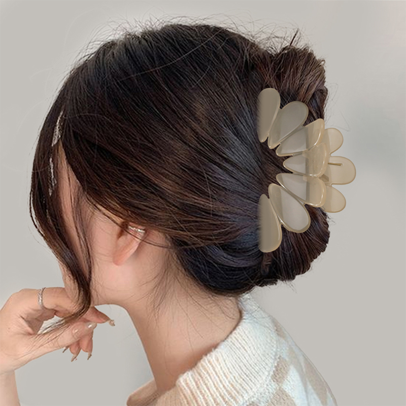 Petal Injected Plastic Hair Claw Clip